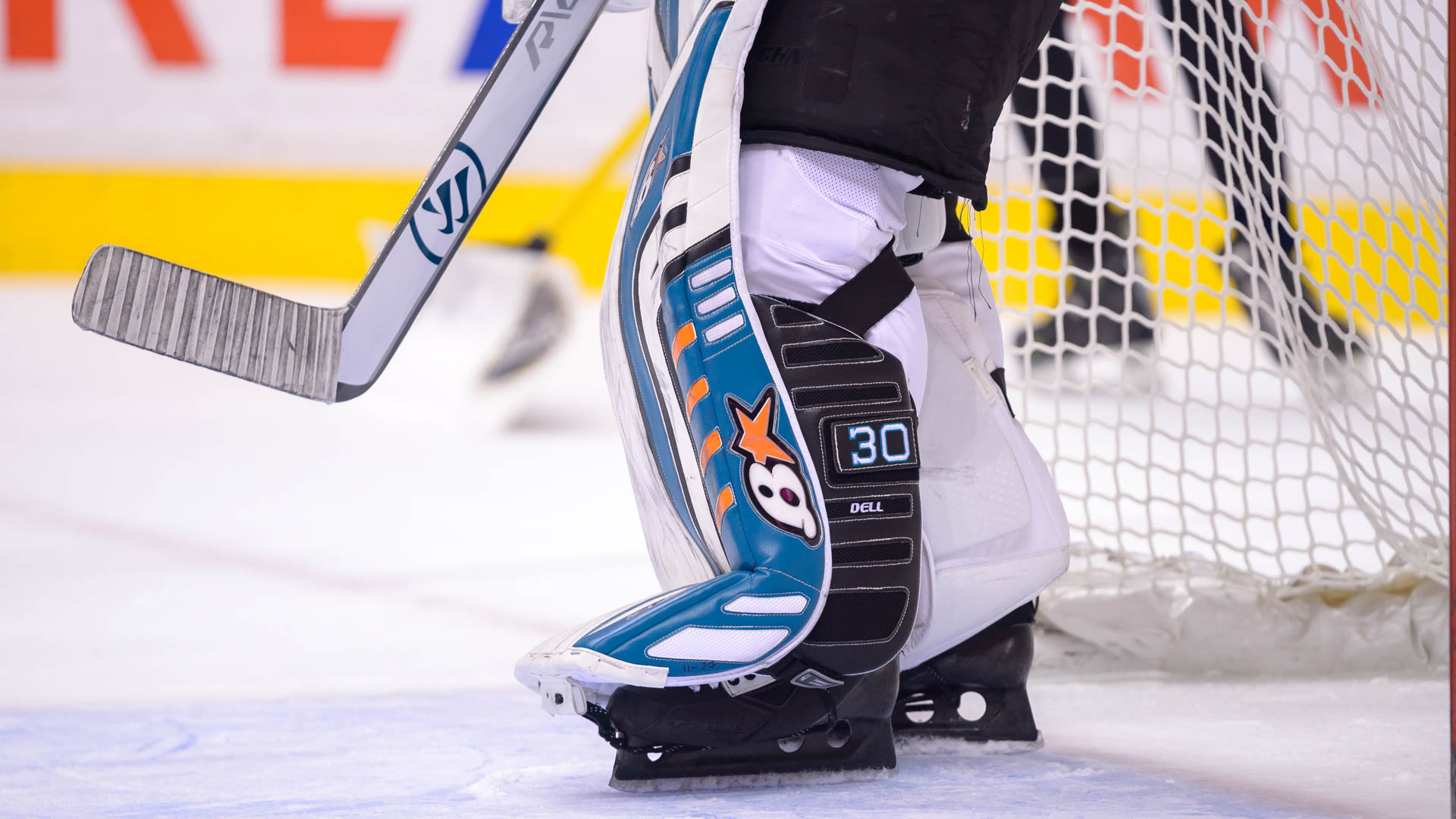 Pro-Gear: How Puck Marks Help Dell and Ullmark See Stick Blade