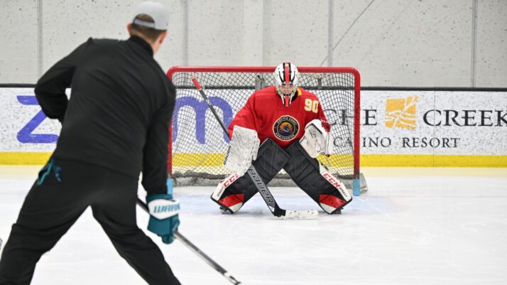 Pacific-Coast-Goaltending-HS_PCG_0627_Selects_0011